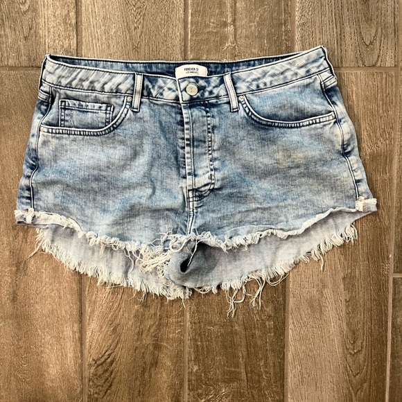 Forever 21 Ripped Shorts Multiple Buttons Size US24 - Picture 5 of 7